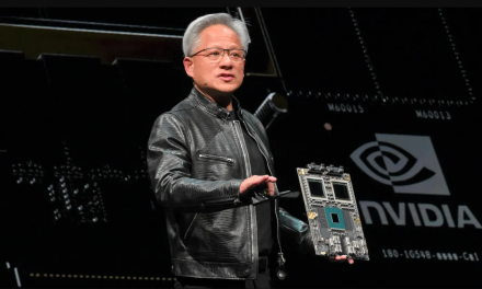 Jensen Huang, CEO da Nvidia, entra pela primeira vez no top 10 dos mais ricos do mundo, superando antigos gigantes da tecnologia